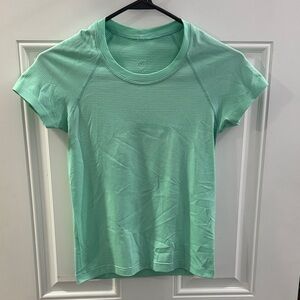 Lululemon Athletica Light Green Short Sleeve Tee
